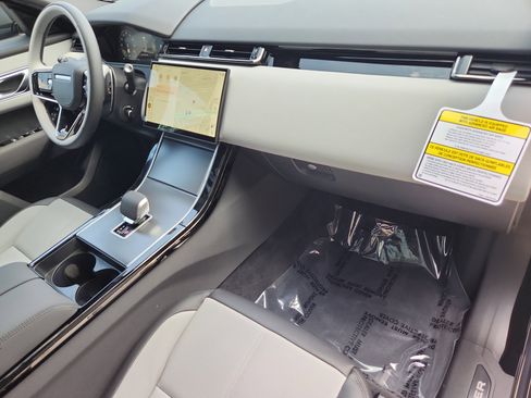 Used 2026 Land Rover Range Rover Velar S image 27