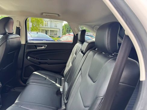 Used 2018 Ford Edge Titanium w/ Technology Package AWD/4WD image 29
