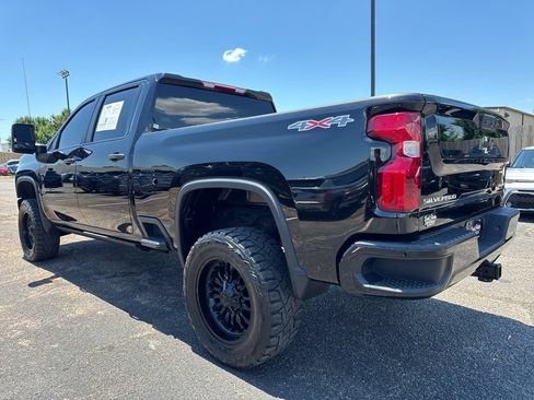 Used 2022 Chevrolet Silverado 2500 Custom w/ Custom Value Package AWD/4WD image 6