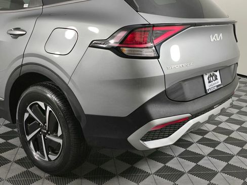 Used 2023 Kia Sportage LX image 13