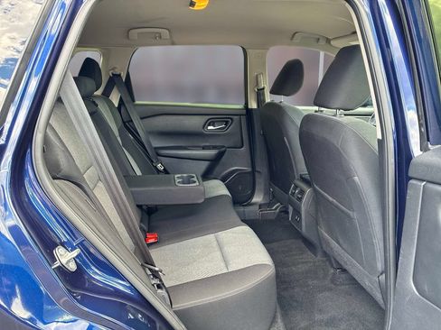 Used 2025 Nissan Rogue SV AWD/4WD image 19