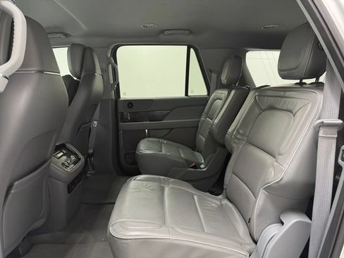 Used 2019 Lincoln Navigator L Select w/ Cargo Package AWD/4WD image 70