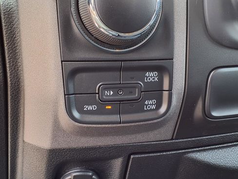 Used 2019 RAM 1500 Tradesman w/ Chrome Appearance Group AWD/4WD image 16