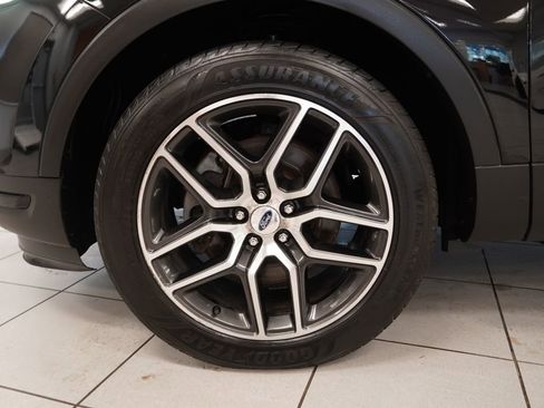 Used 2018 Ford Explorer Sport w/ Equipment Group 401A AWD/4WD image 16