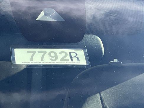 Used 2025 Nissan Altima 2.5 SV image 33