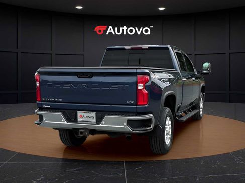 Used 2021 Chevrolet Silverado 2500 LTZ w/ LTZ Plus Package AWD/4WD image 5
