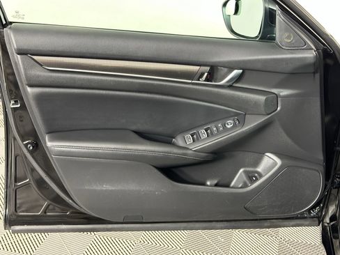 Used 2022 Honda Accord Sport image 32
