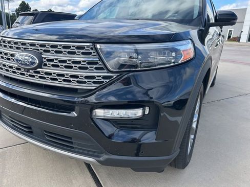 Used 2023 Ford Explorer Limited w/ Equipment Group 301A image 4