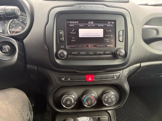 Used 2016 Jeep Renegade Latitude AWD/4WD image 11