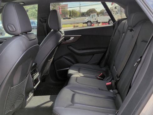 Certified 2022 Audi Q8 Premium Plus w/ Premium Plus Package image 18