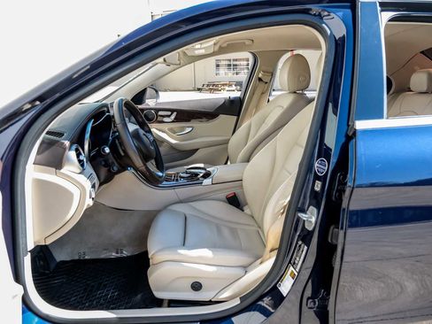 Used 2016 Mercedes-Benz C 300 4MATIC Sedan image 4