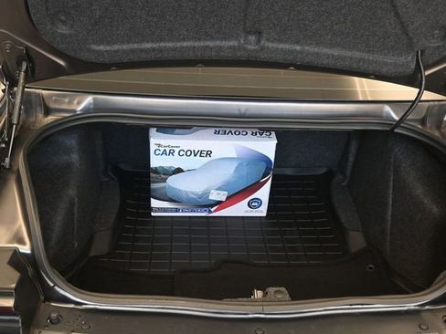 Used 2022 Dodge Challenger R/T w/ Driver Convenience Group image 17