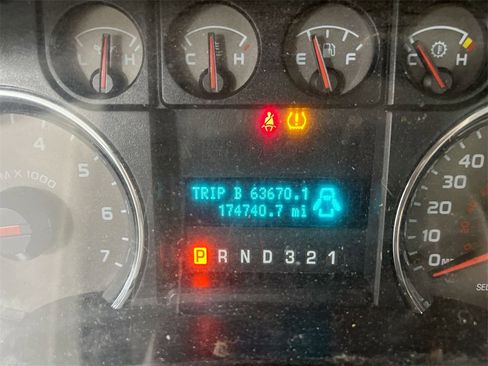 Used 2010 Ford F150 XLT image 12