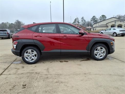 New 2026 Hyundai Kona SE image 2