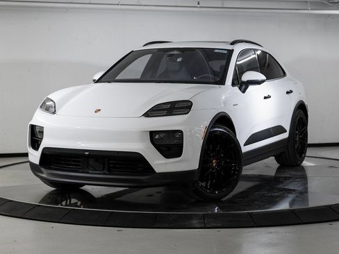 Certified 2026 Porsche Macan Electric RWD image 1