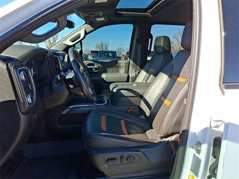 Used 2022 GMC Sierra 2500 AT4 w/ AT4 Premium Plus Package image 10