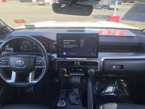 Certified 2025 Toyota 4Runner TRD Off-Road Premium AWD/4WD image 29