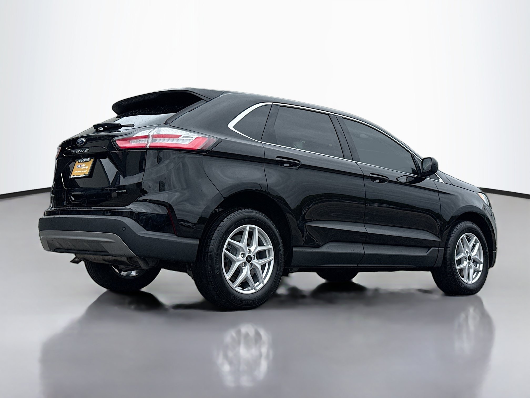Used 2023 Ford Edge SEL w/ Convenience Package AWD/4WD image 2