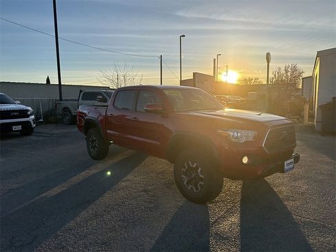 Used 2019 Toyota Tacoma 4x4 Double Cab image 7
