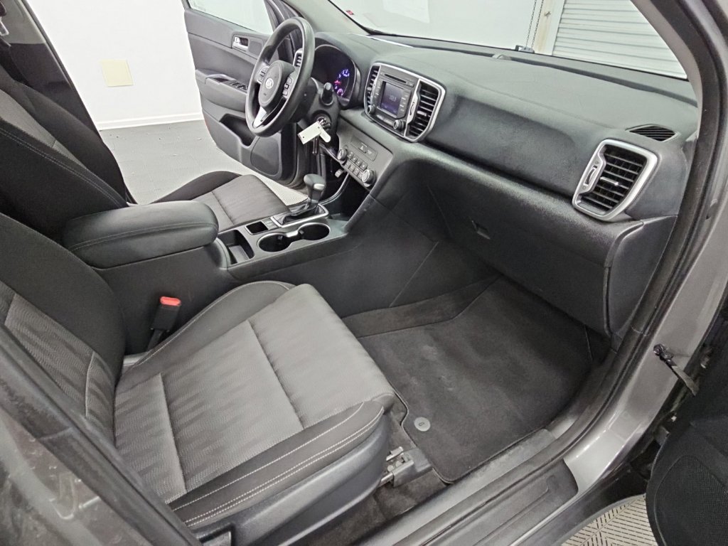 Used 2019 Kia Sportage LX FWD image 31