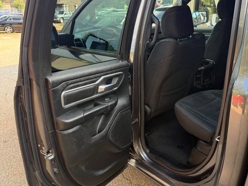 Used 2019 RAM 1500 Big Horn AWD/4WD image 14