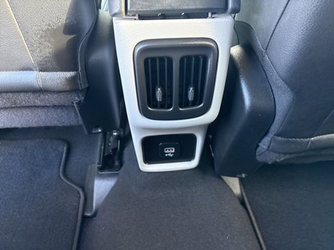 Used 2021 Jeep Compass Latitude image 26