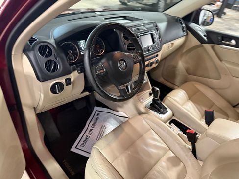 Used 2013 Volkswagen Tiguan SEL image 41