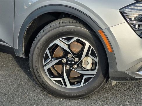 Used 2024 Kia Sportage LX image 9