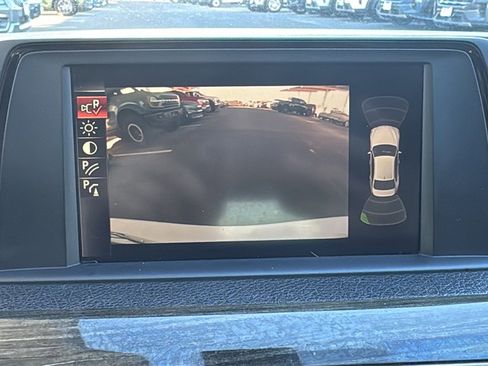 Used 2017 BMW 320i Sedan image 16