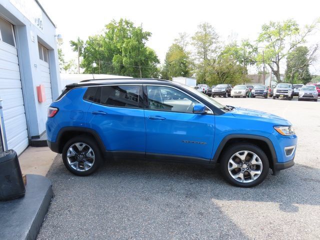 Used 2017 Jeep Compass Limited AWD/4WD image 4