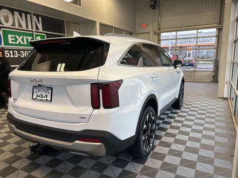 New 2026 Kia Sorento EX AWD/4WD image 6