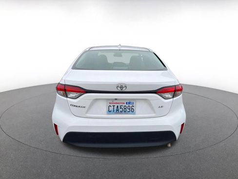 Used 2025 Toyota Corolla LE image 6