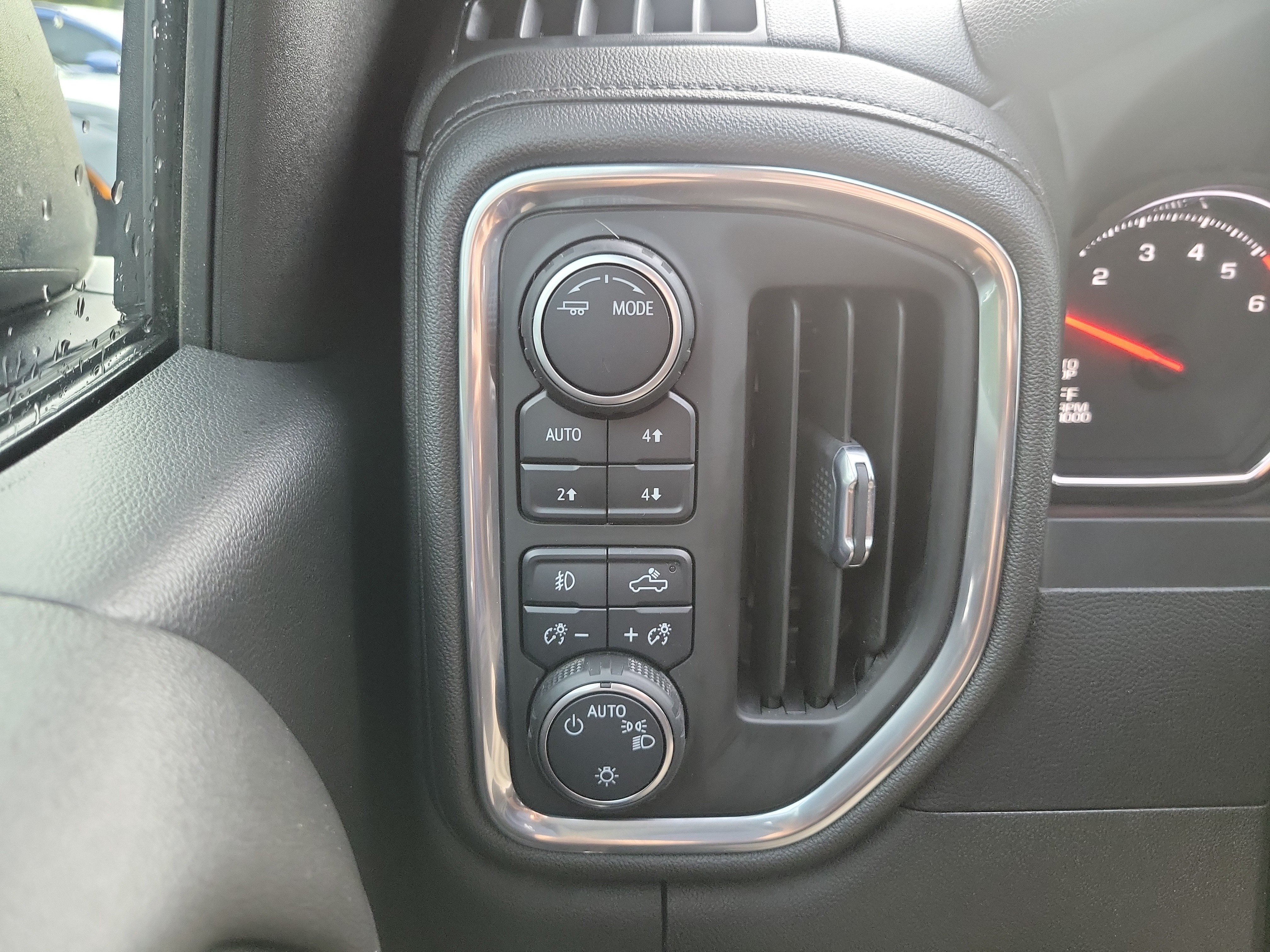 Used 2022 Chevrolet Silverado 1500 RST AWD/4WD image 21