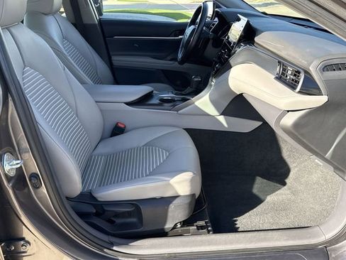 Used 2024 Toyota Camry SE image 13