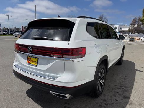 New 2026 Volkswagen Atlas SE FWD image 6