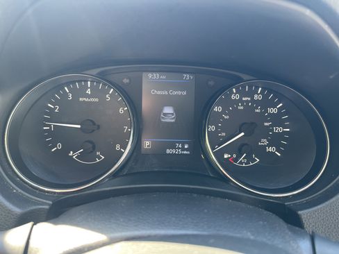 Used 2020 Nissan Rogue Sport S w/ Appearance Package FWD image 2