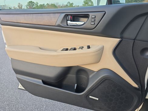 Used 2017 Subaru Outback 2.5i Limited w/ Popular Package #5 image 25