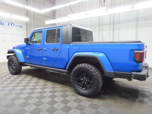 Used 2022 Jeep Gladiator Sport AWD/4WD image 6