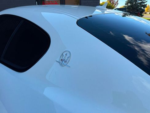 Used 2015 Maserati GranTurismo Sport image 36