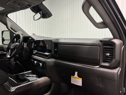 New 2025 GMC Sierra 2500 SLT w/ Texas SLT Premium Package image 28