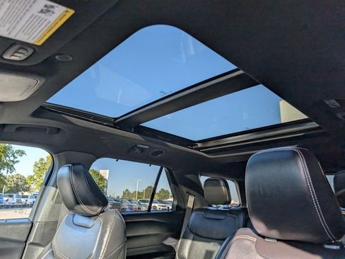 Used 2022 Ford Explorer ST w/ Equipment Group 401A image 5