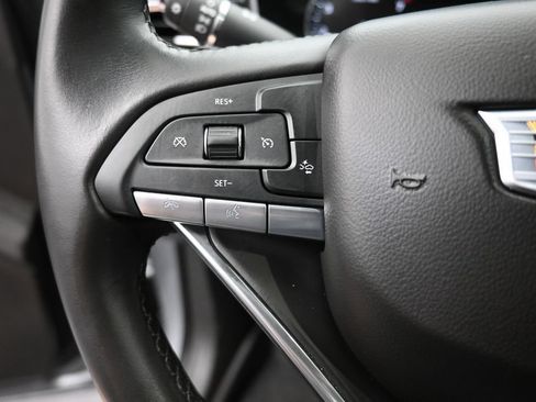 Used 2025 Cadillac XT6 Luxury FWD image 6