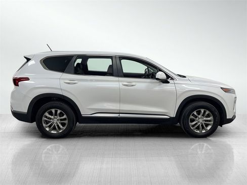 Used 2020 Hyundai Santa Fe SE image 4
