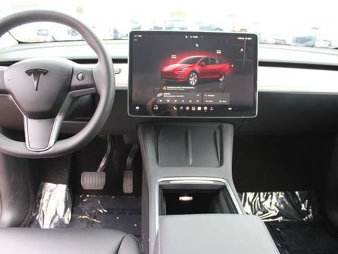 Used 2023 Tesla Model Y Long Range AWD/4WD image 11