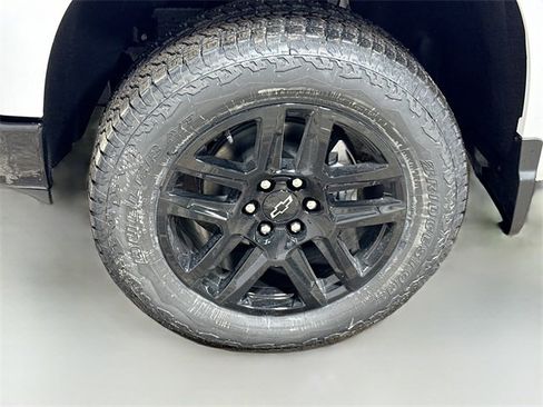 New 2026 Chevrolet Silverado 1500 Custom Trail Boss image 32