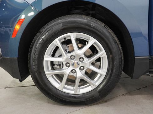 Used 2024 Chevrolet Equinox LT FWD image 29