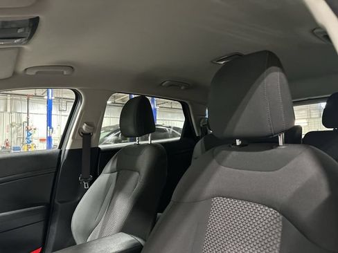 Used 2023 Kia Sportage LX AWD/4WD image 20