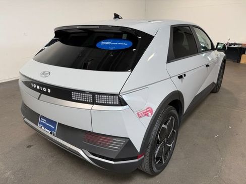 Used 2024 Hyundai Ioniq 5 SEL RWD image 3