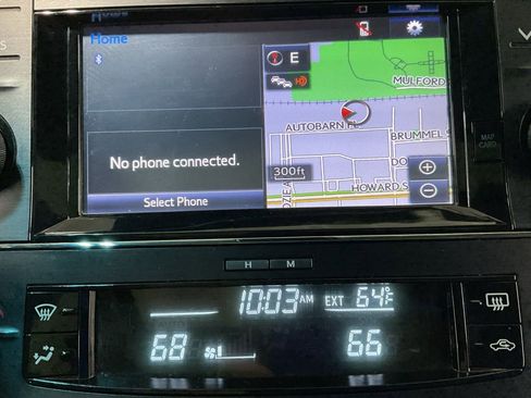 Used 2018 Toyota Avalon XLE image 15