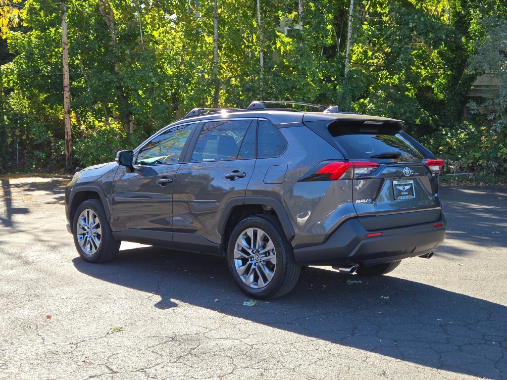 Used 2021 Toyota RAV4 XLE Premium FWD image 6
